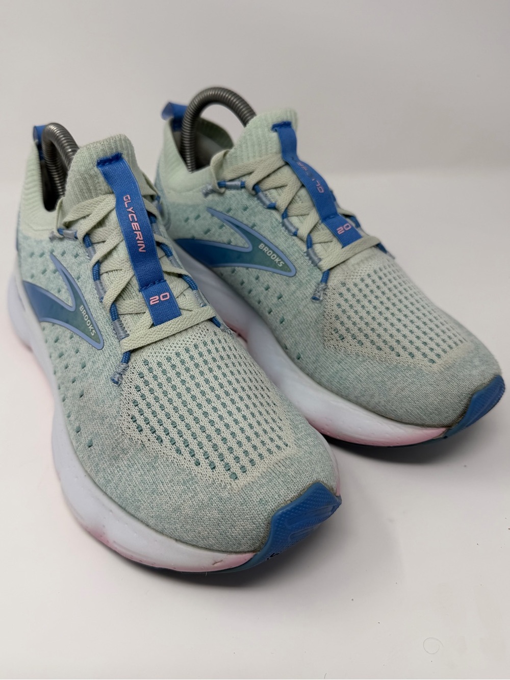 Brooks Women's Mint and Blue Athletic Running Shoes Sz. 8.5w